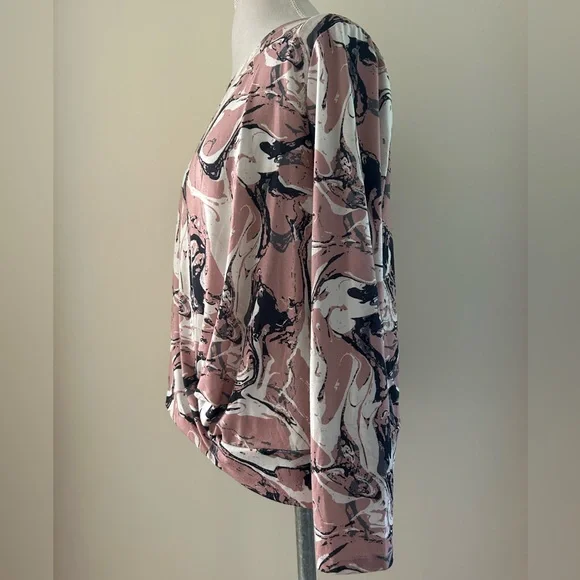 Cute Top - Picture 4 of 6